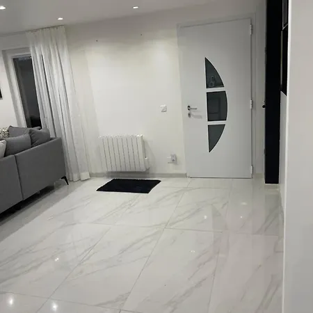 Chichom Appartement *